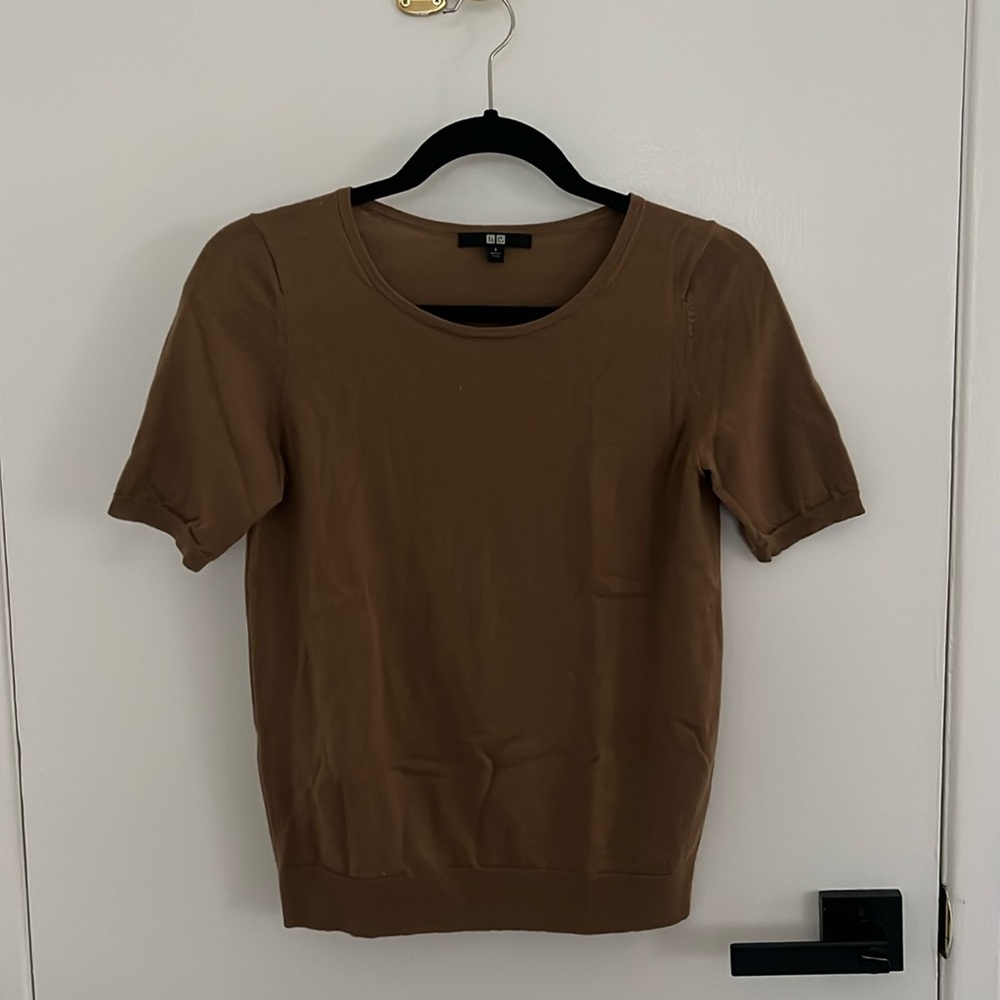 UNIQLO Short Sleeve Sweater